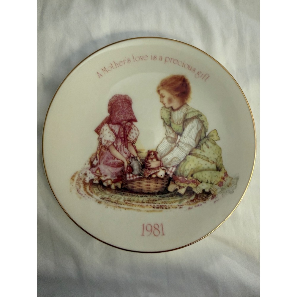 Vintage 1981 Mothers Gift Remembrance Plate Limited Edition Porcelain